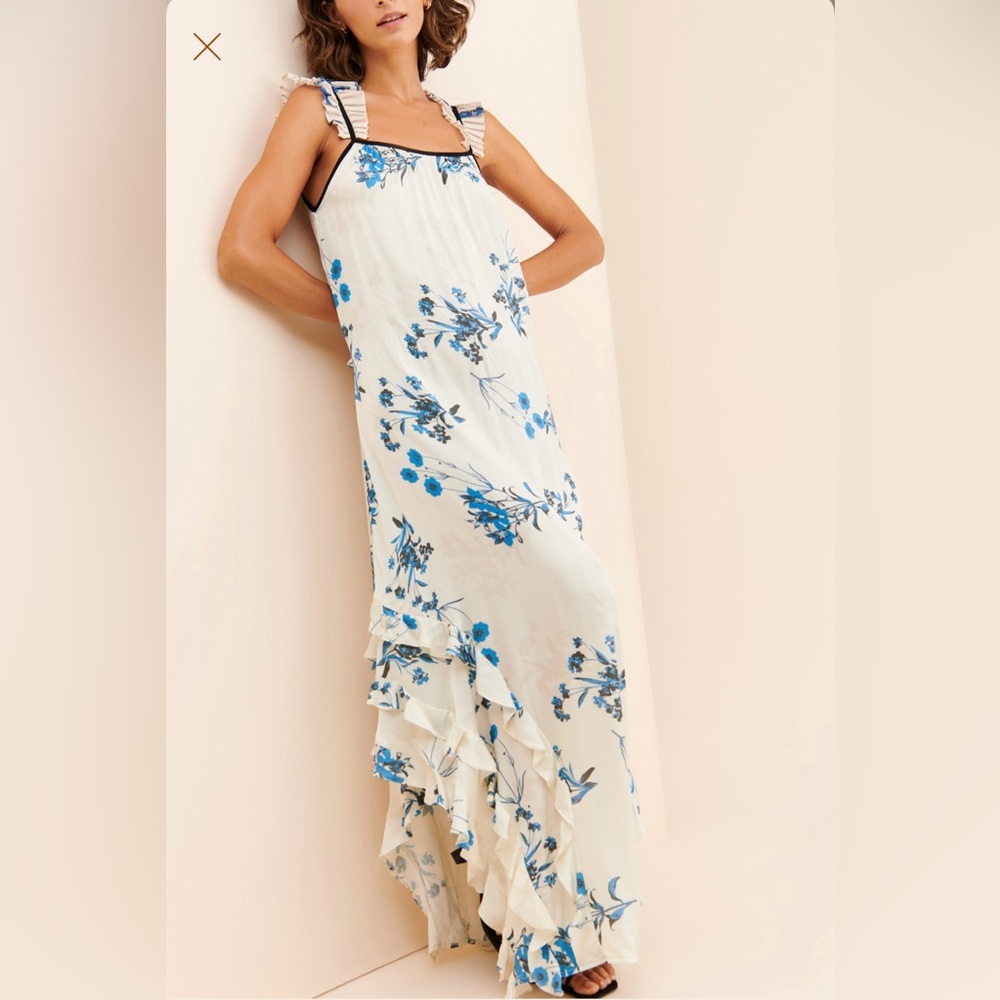 Especia Verona dress - floral, ruffles